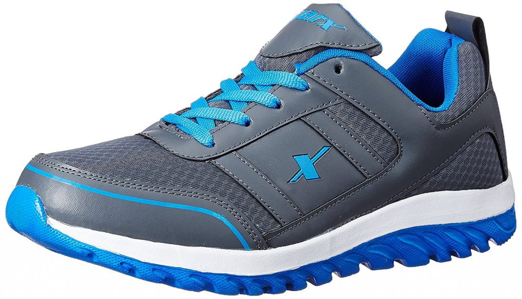 trekking shoes under 1000