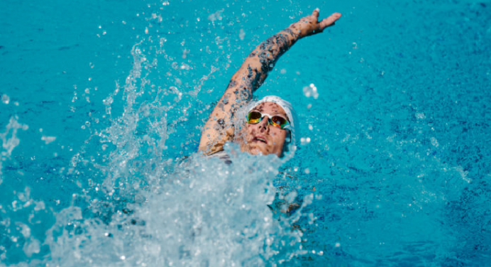 How to fight boredom while swimming a lap- the best ways.