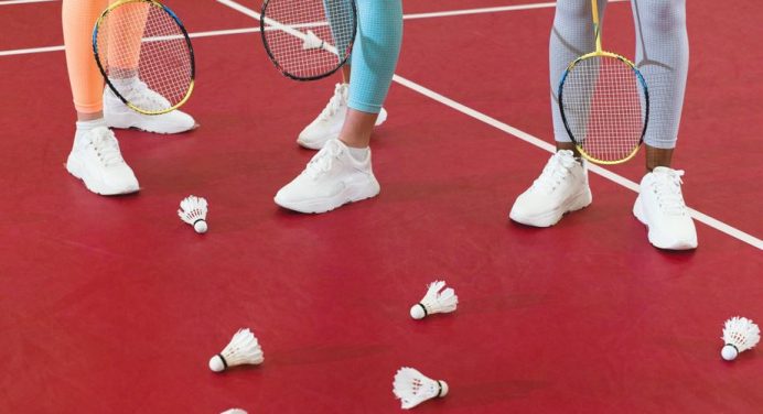 Women’s Badminton Shoes Under ₹2000